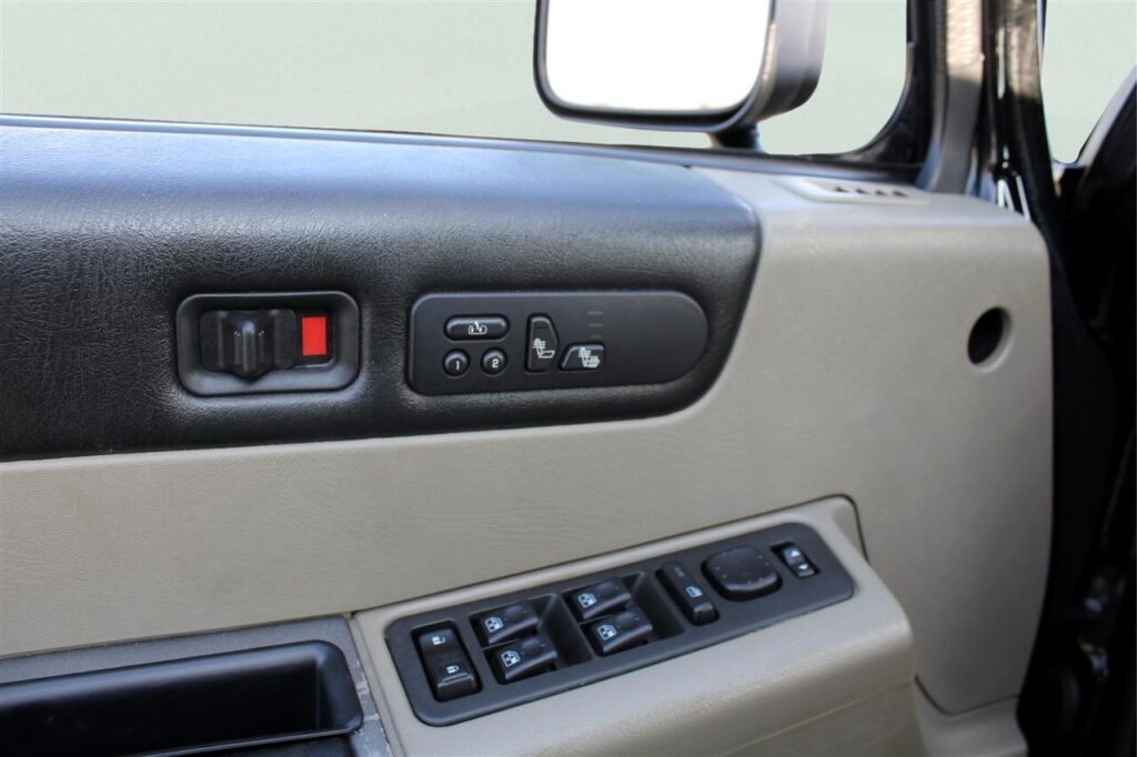 2003 HUMMER H2