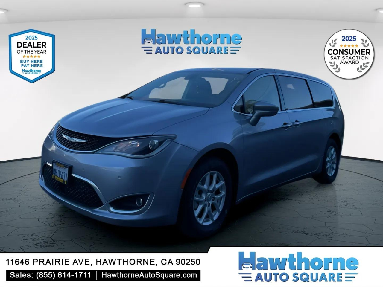 2020 Chrysler Pacifica Touring's photo